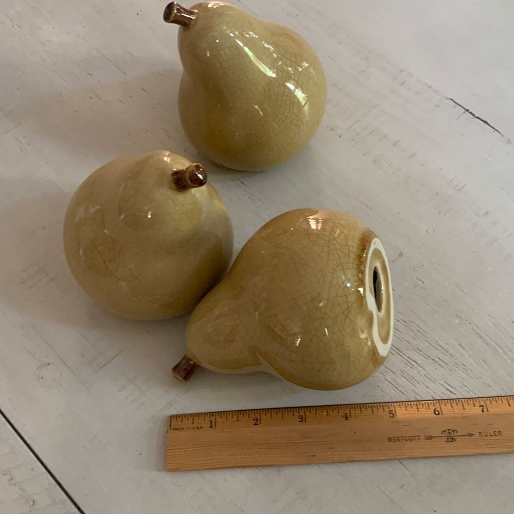 3 Ceramic Pears  - Picture 4 of 4